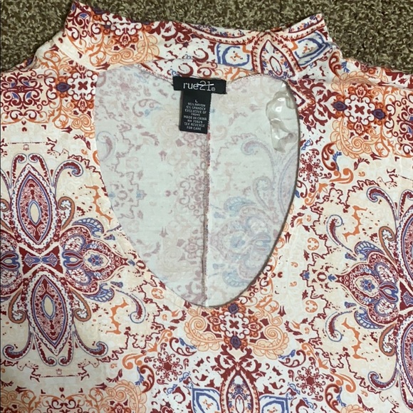 Cute Size L Dress. Deep V - Picture 2 of 2